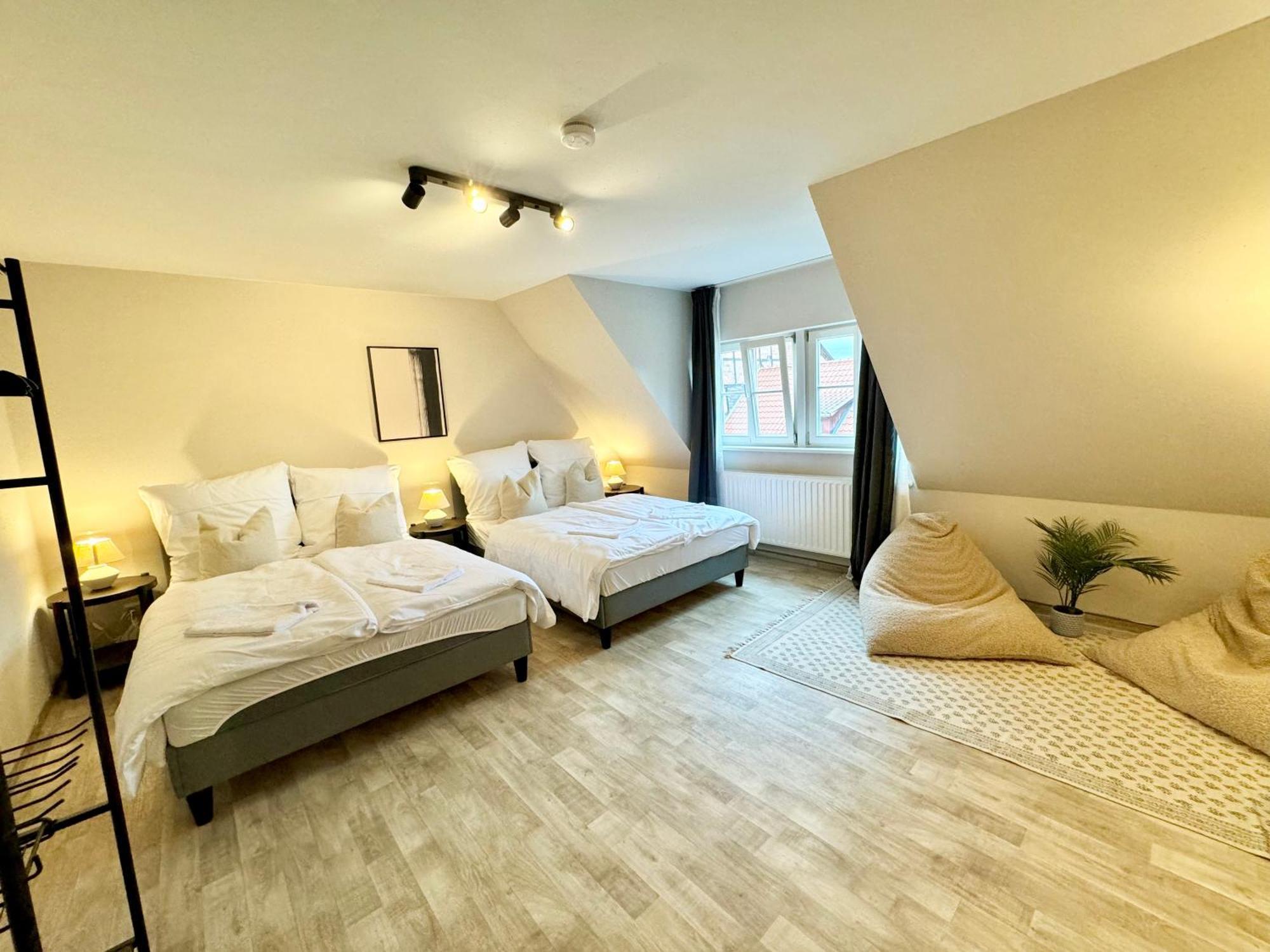 Gina Stay - Apartmenthaus Im Zentrum Von Quedlinburg Bagian luar foto